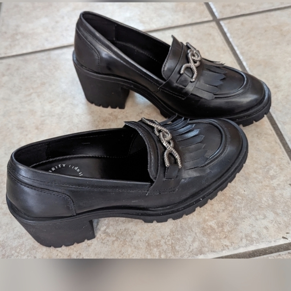 Secret celebrity Womans  Chunky loafer Shoes Size 9
